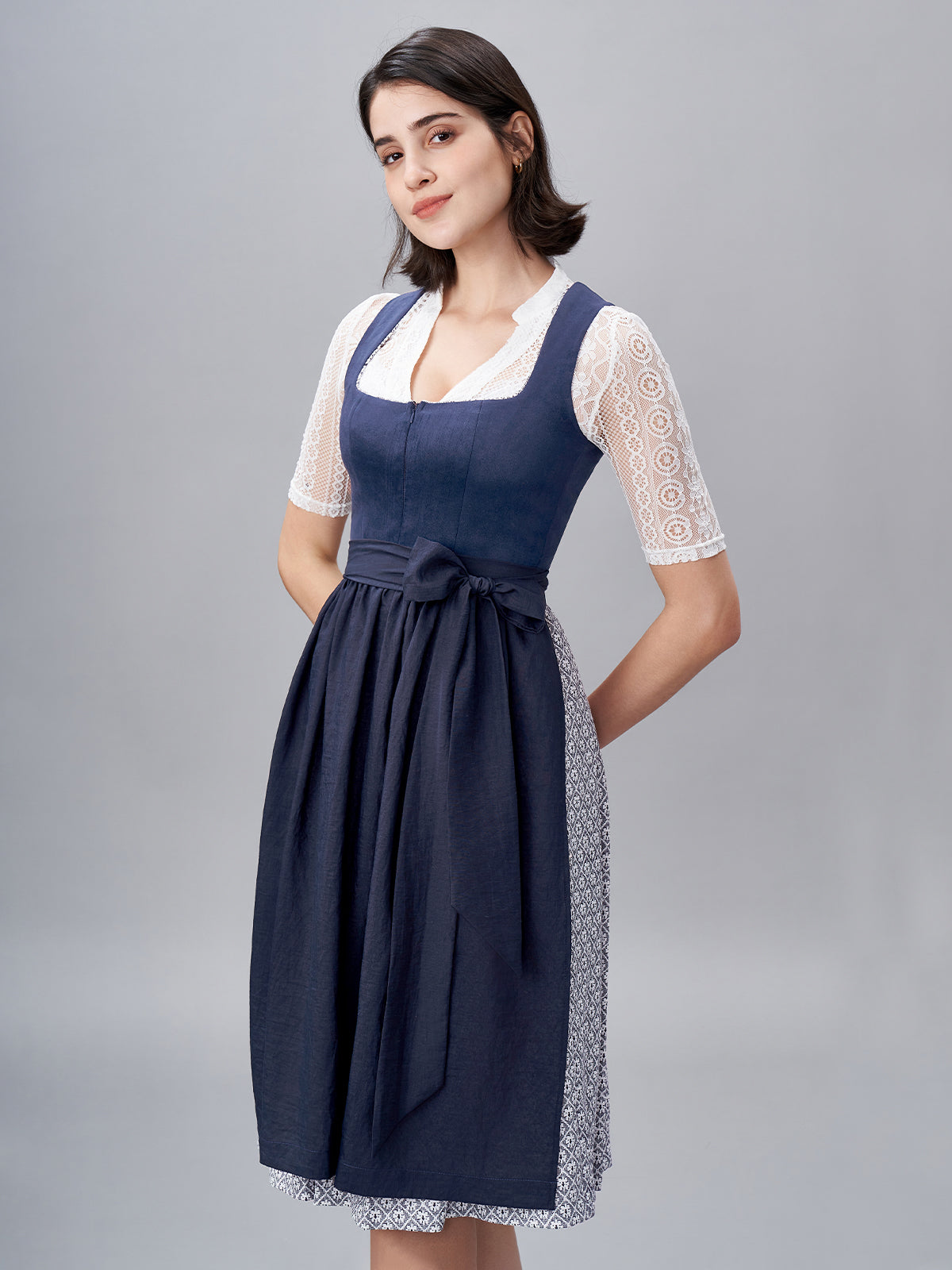 Damen Blau Zwei verdeckte Eingriffstaschen Geometrische Muster Dirndl MAXIMA